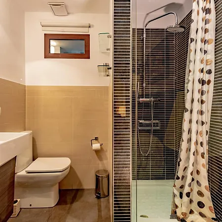 Rafael Apartment